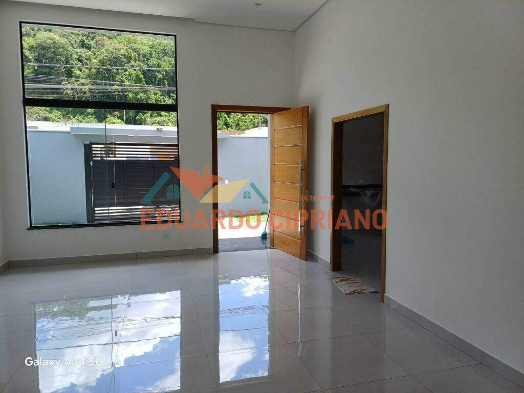 Casa à venda no Massaguaçu: 