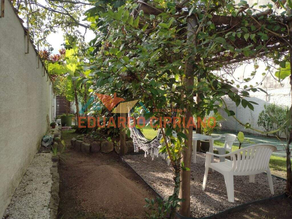 Casa à venda no Centro: 