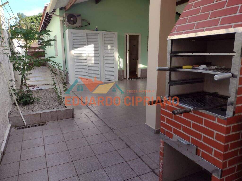 Casa à venda no Centro: 