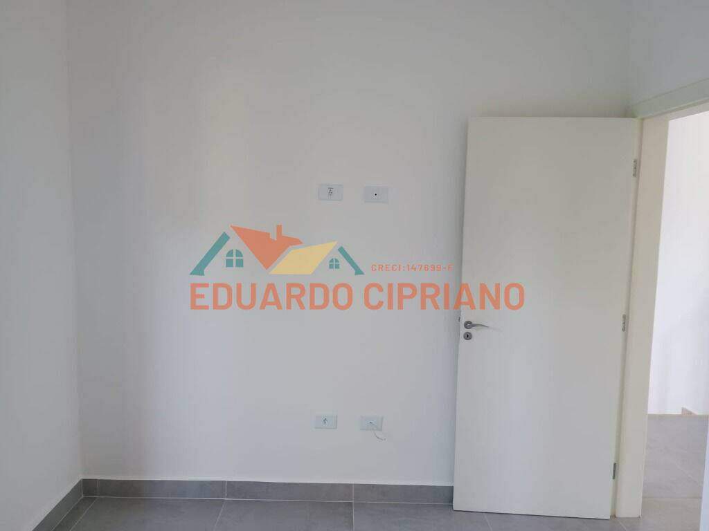 Sobrado à venda no Jardim Mariella: 