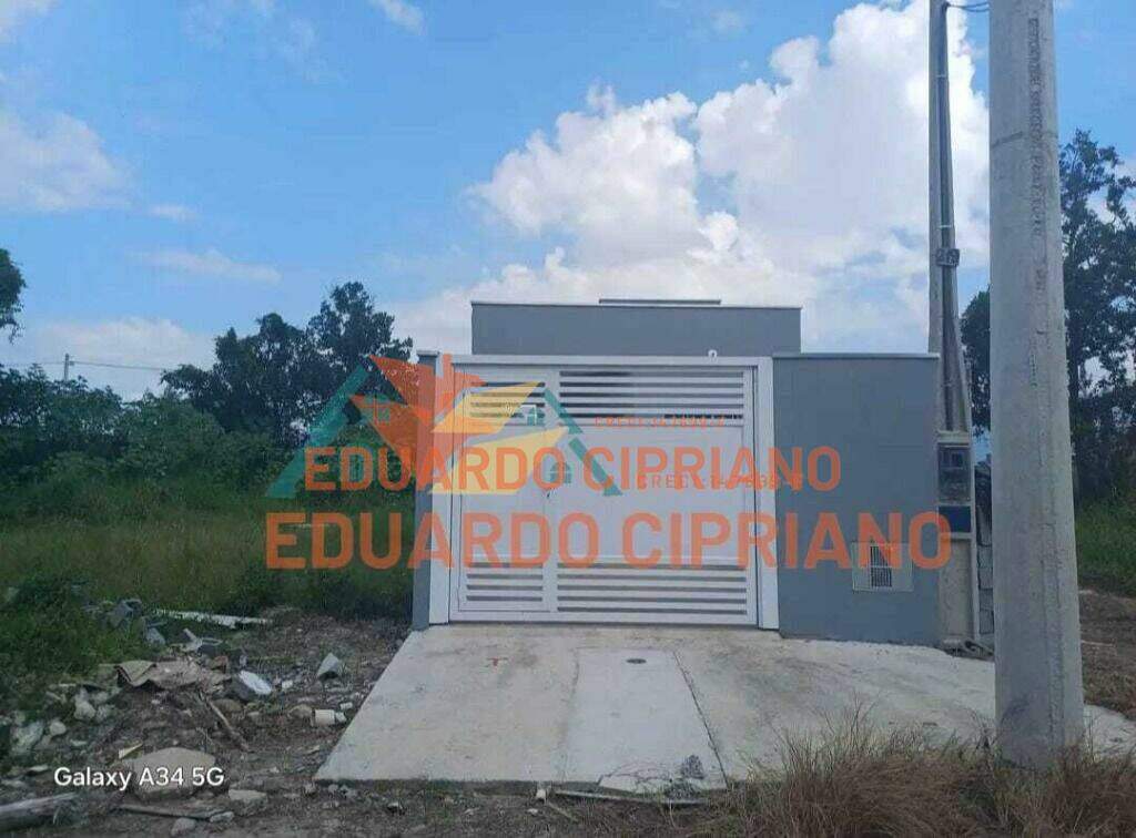 Casa à venda no Balneário dos Golfinhos: 