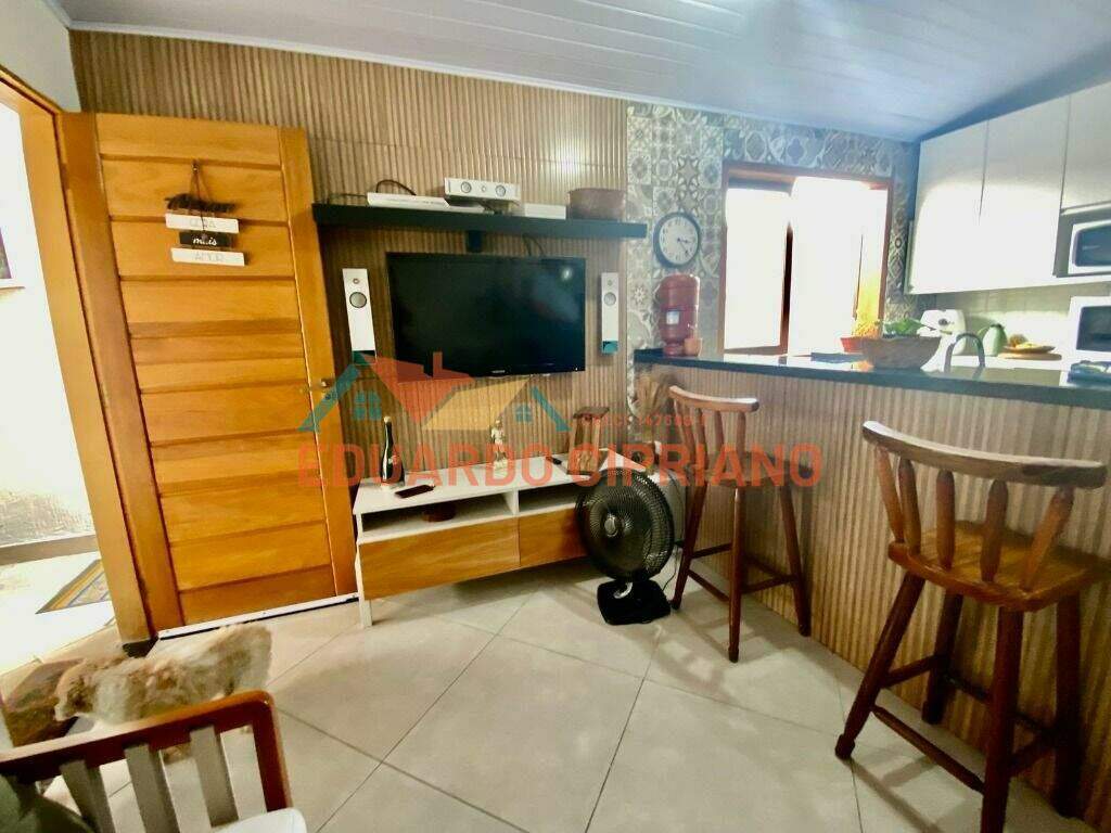 Casa à venda no Perequê Mirim: 