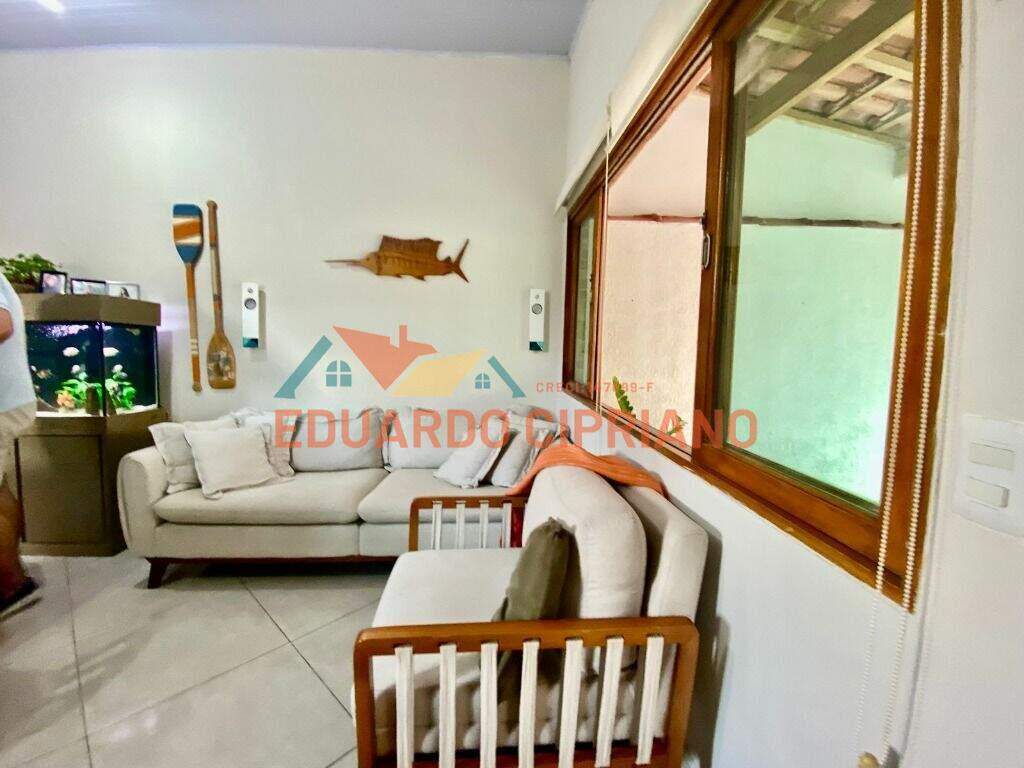 Casa à venda no Perequê Mirim: 