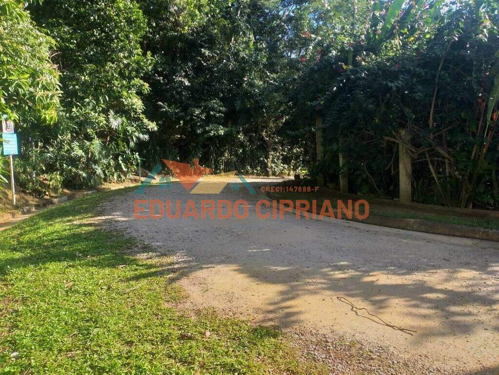 Terreno à venda no Martim de Sá: 