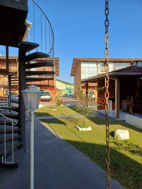 Casa à venda no Martim de Sá: 