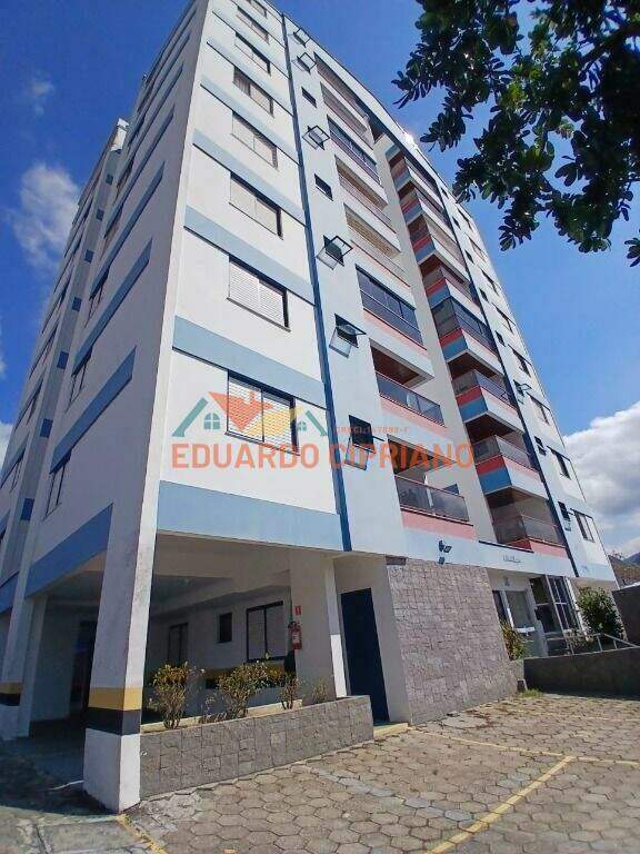 Apartamento à venda no Martim de Sá: 