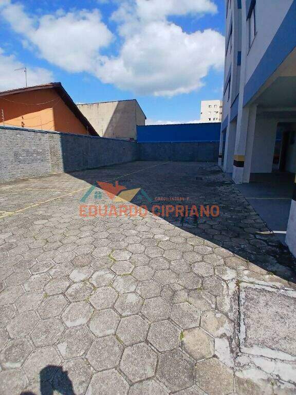 Apartamento à venda no Martim de Sá: 