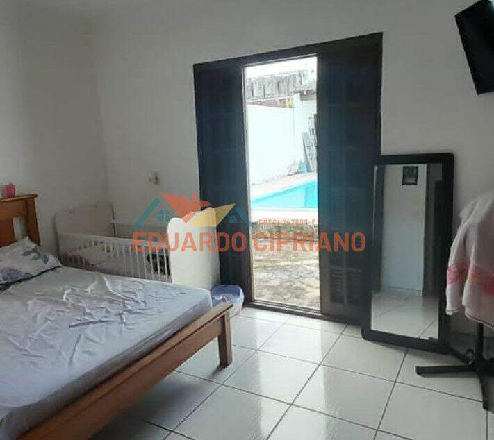 Casa à venda no Martim de Sá: 