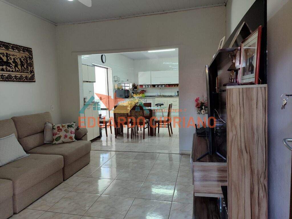 Casa à venda no Jardim Jaqueira: 