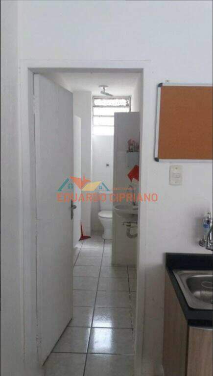 Sala para aluguel no Sé: 