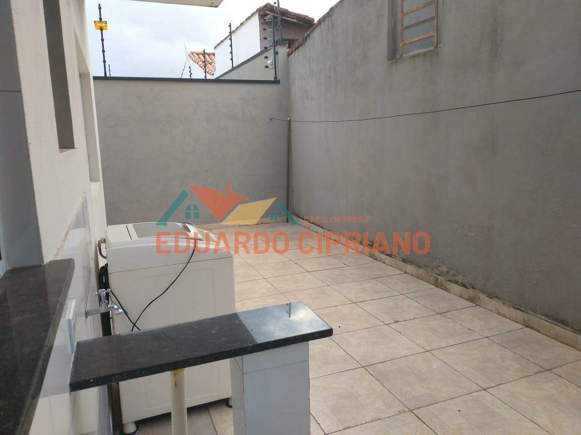 Casa para aluguel no Indaiá: 