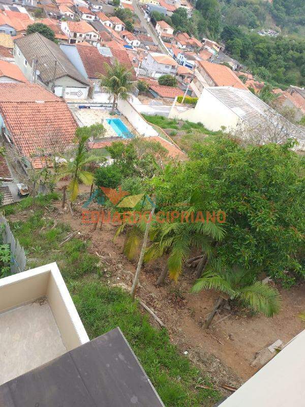 Terreno à venda no Jardim Primavera: 