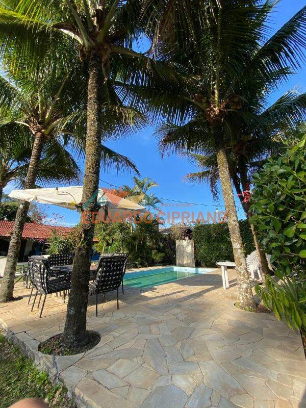 Casa à venda no Village Paineiras: 