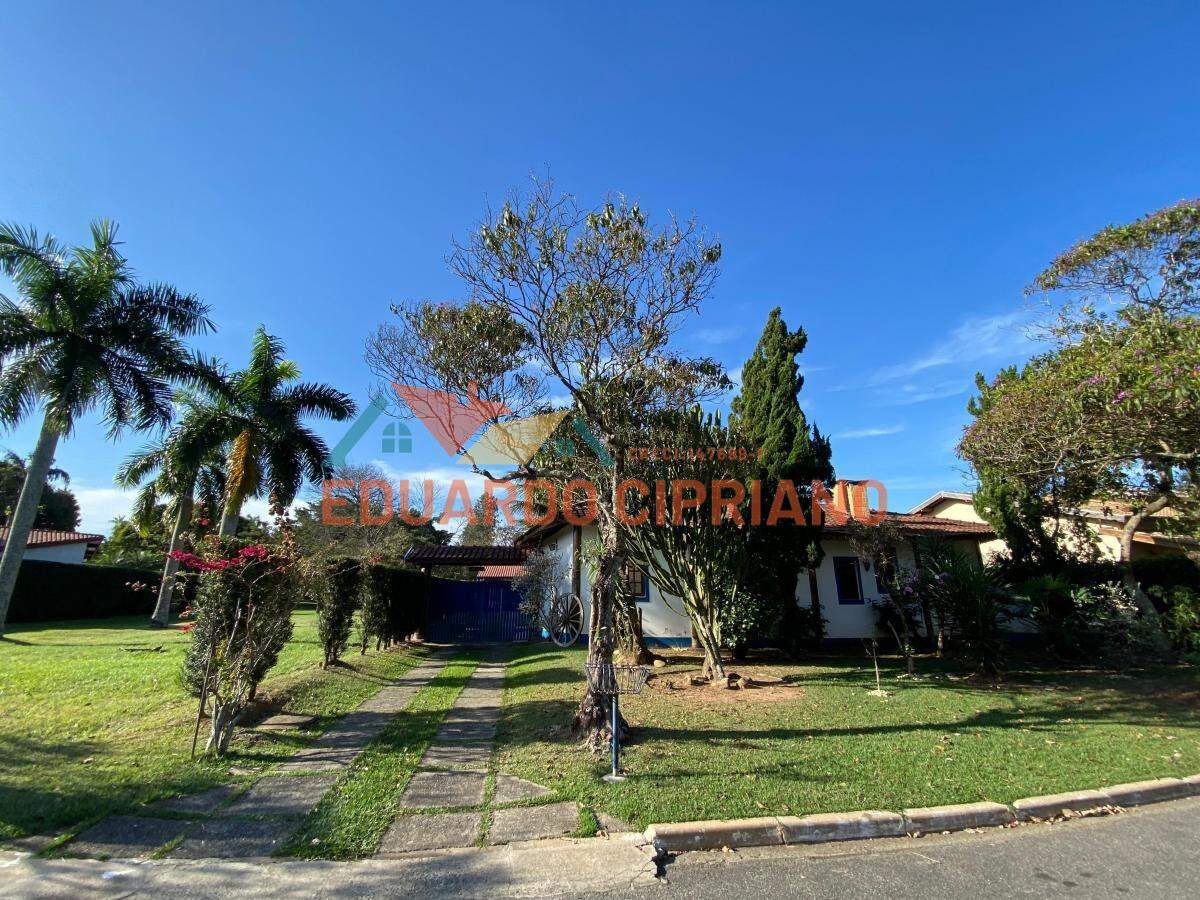 Casa à venda no Village Paineiras: 