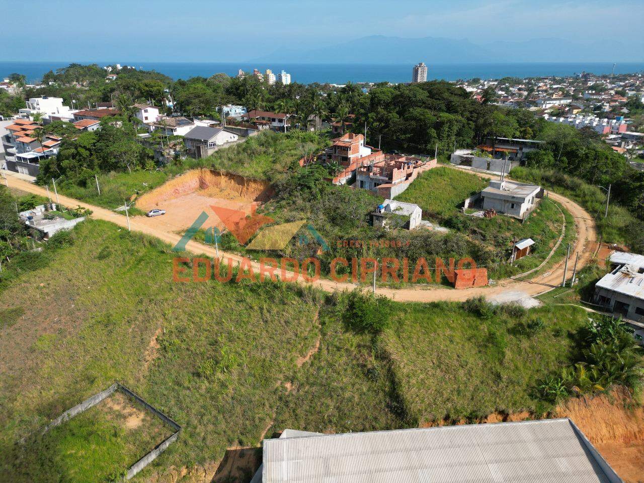 Terreno à venda no Bal Gardenmar : 