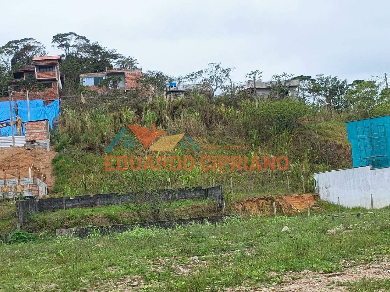 Terreno à venda no Bal Gardenmar : 