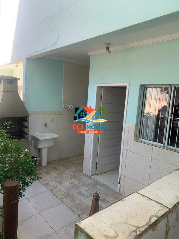Casa em condomínio para aluguel no Massaguaçu: 
