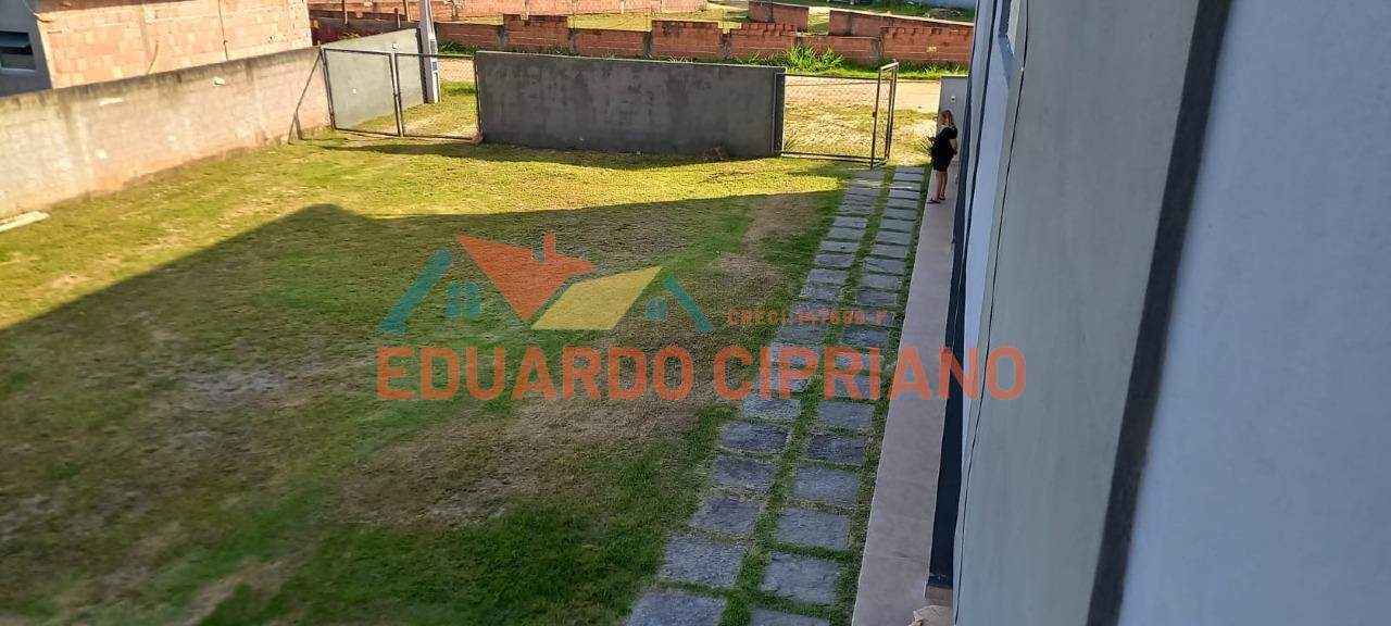 Casa Assobradada para aluguel no Capricórnio III: 