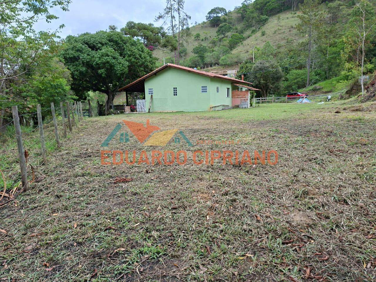 Casa à venda no Capim da Angola: 