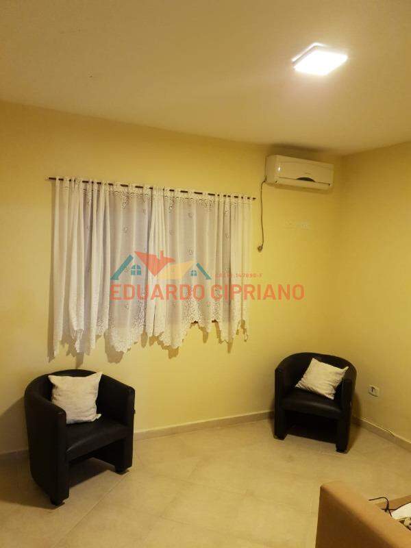 Casa em condomínio para aluguel no Martim de Sá: 