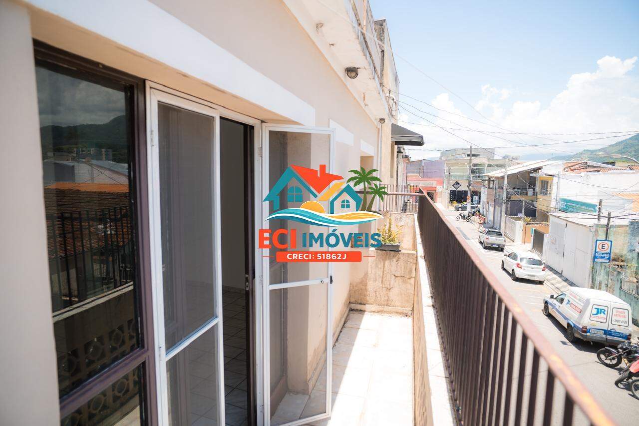 Casa comercial à venda no Centro: 