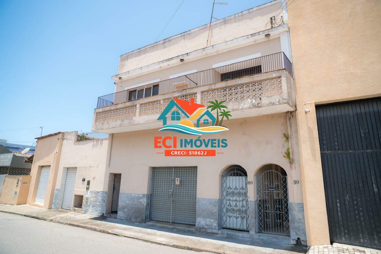 Casa comercial à venda no Centro: 