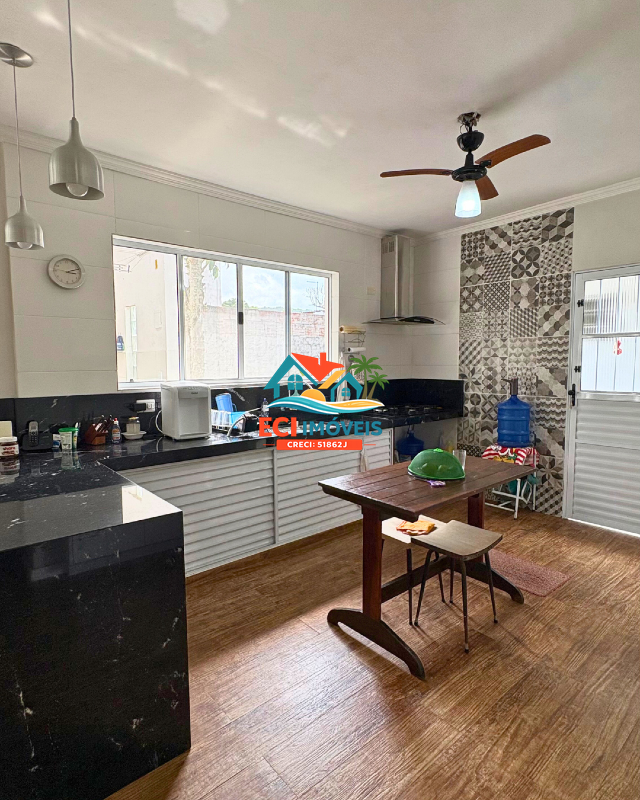 Casa à venda no Balneário Gardem Mar: 