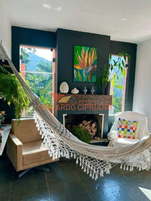 Casa para aluguel no Cocanha: 
