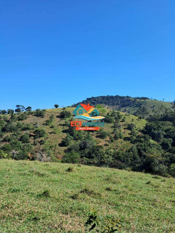 Terreno à venda no Capim da Angola: 