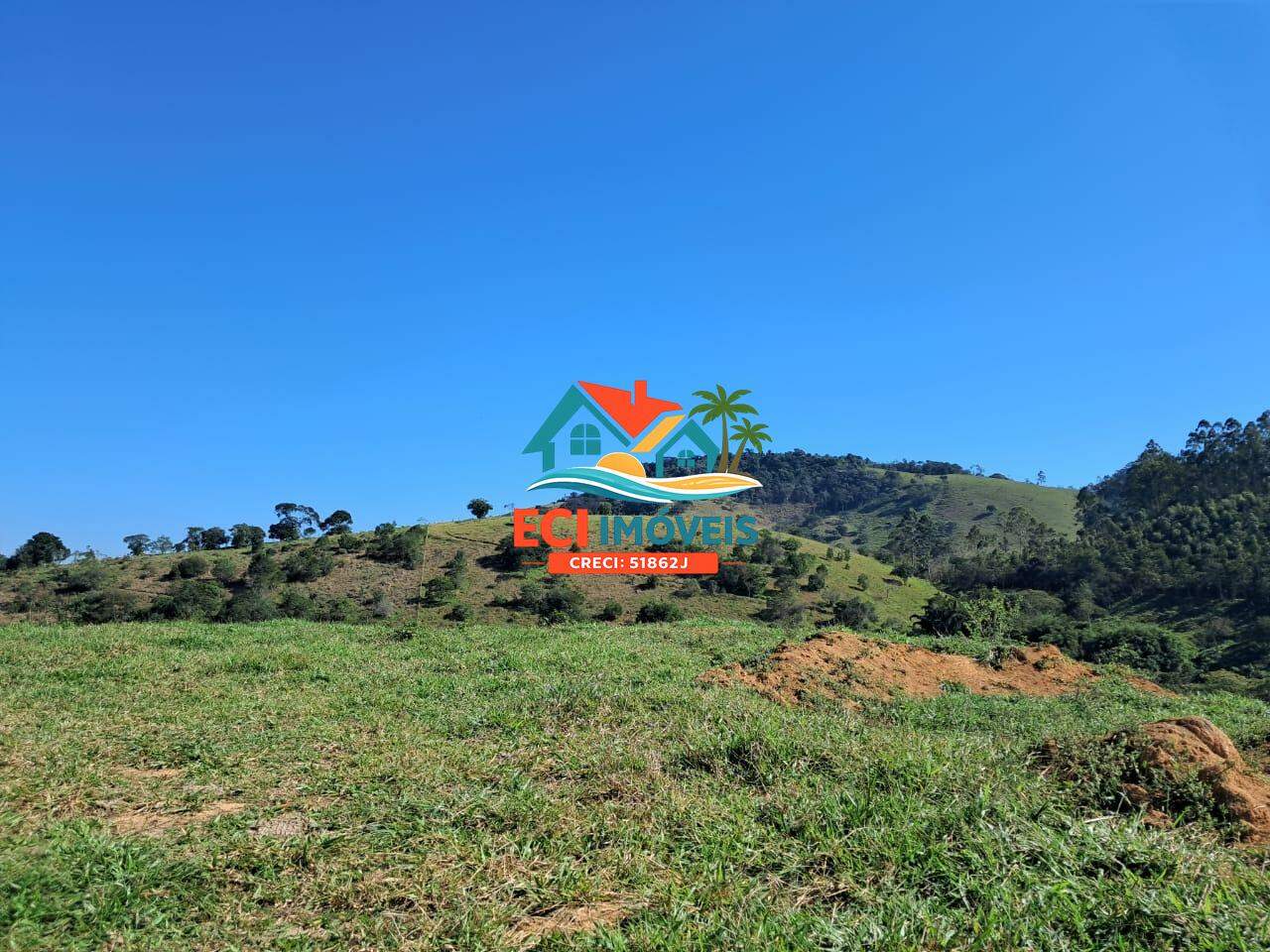 Terreno à venda no Capim da Angola: 
