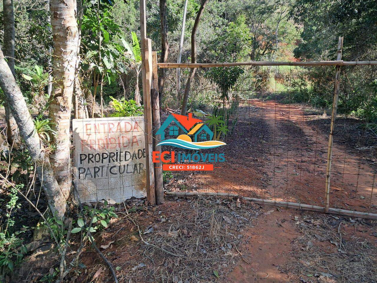 Terreno à venda no Capim da Angola: 