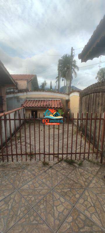 Casa à venda no Indaiá: 