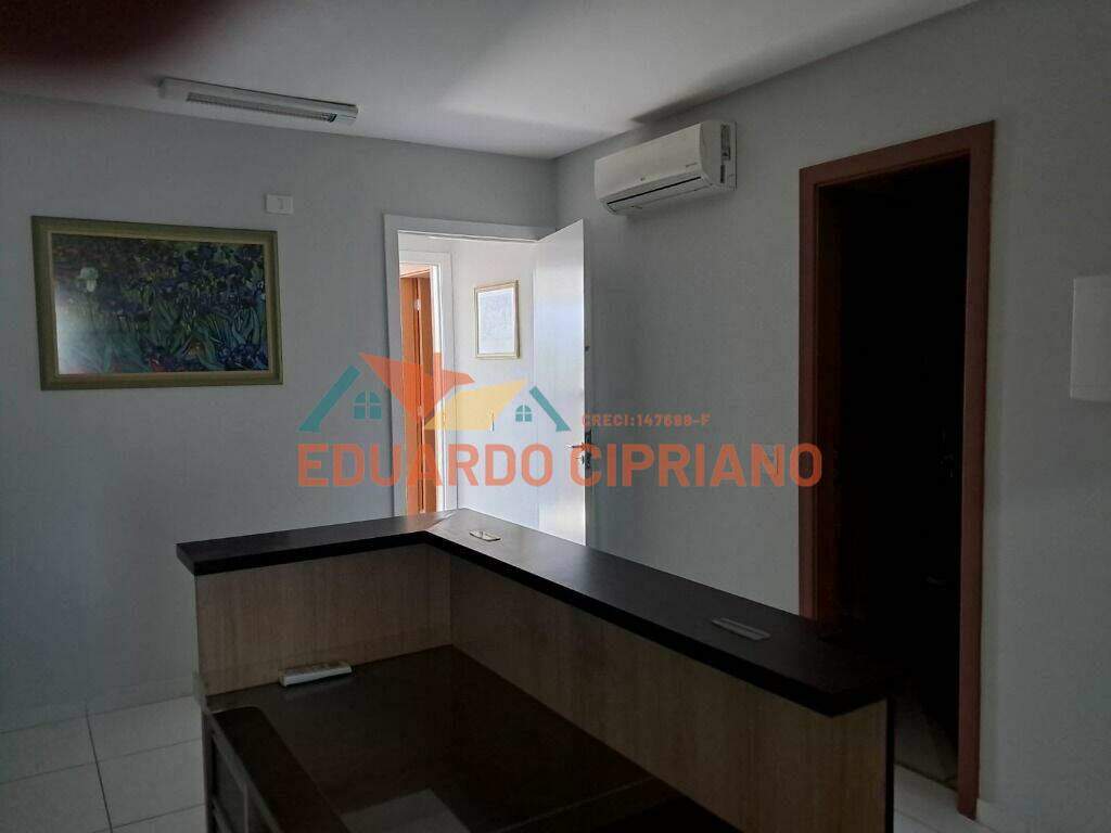 Sala à venda no Centro: 