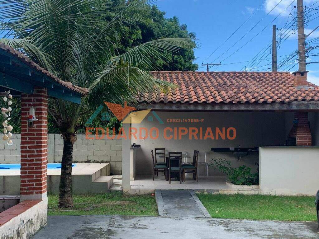 Casa à venda no Balneário Copacabana: 