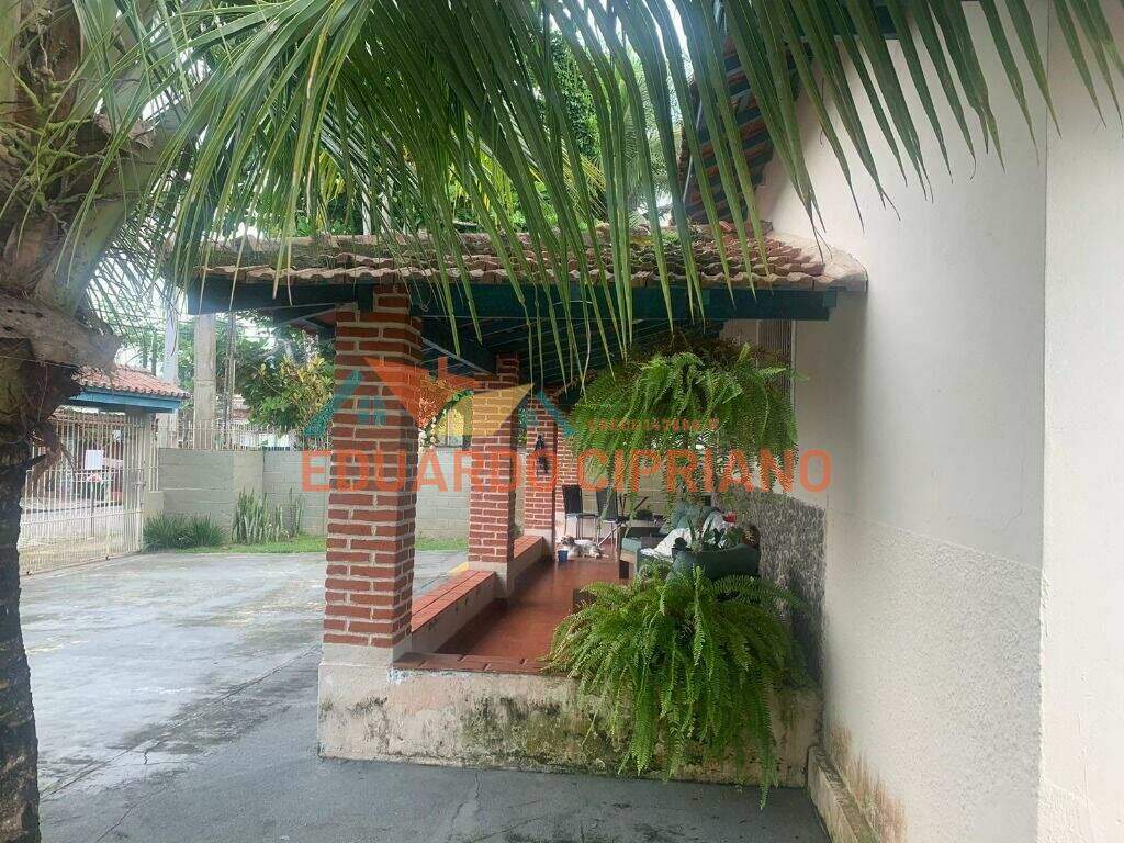 Casa à venda no Balneário Copacabana: 