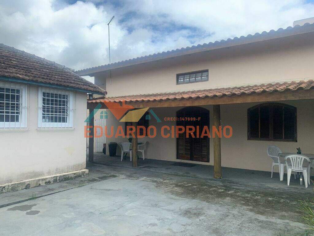 Casa à venda no Balneário Copacabana: 