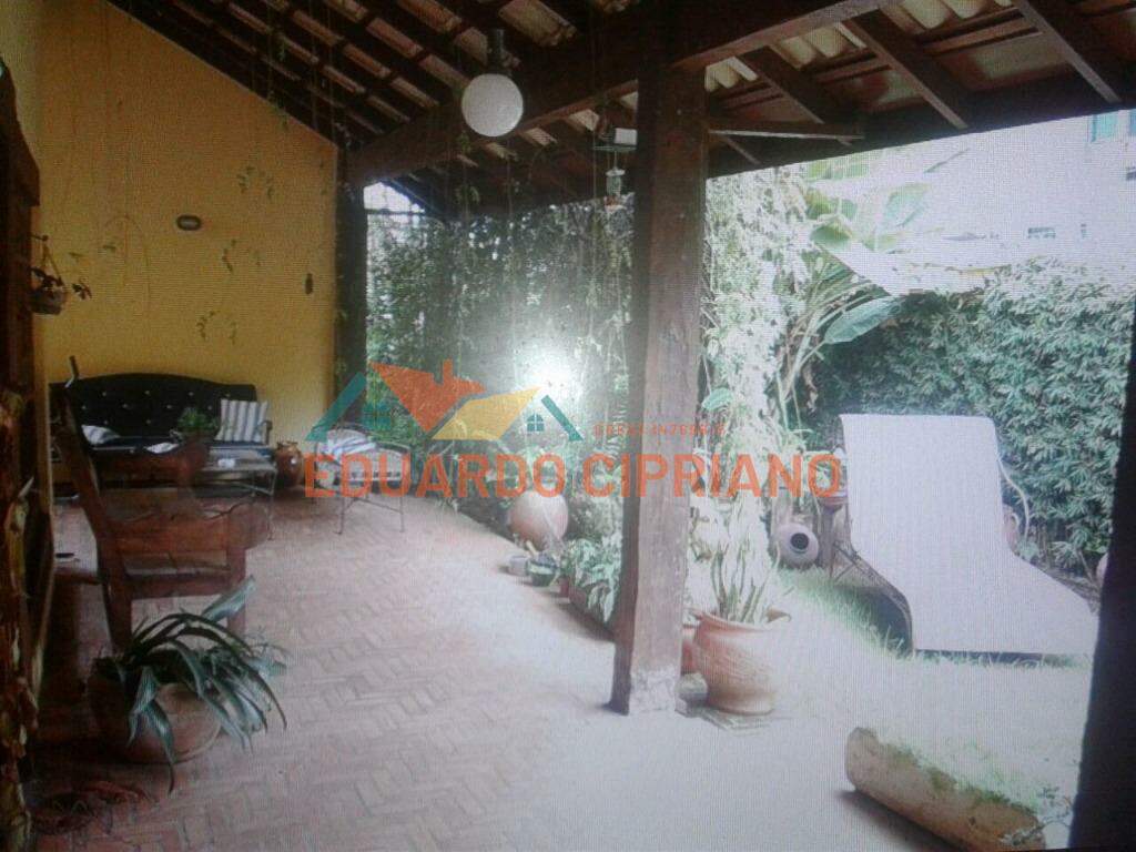 Casa à venda no Martim de Sá: 