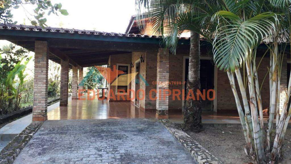 Casa à venda no Martim de Sá: 