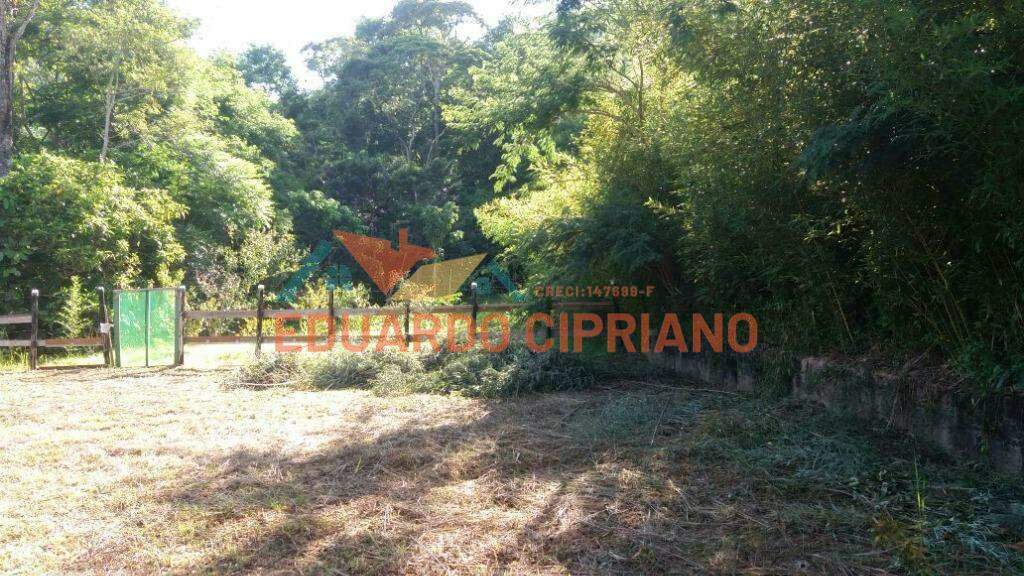 Terreno à venda no Martim de Sá: 