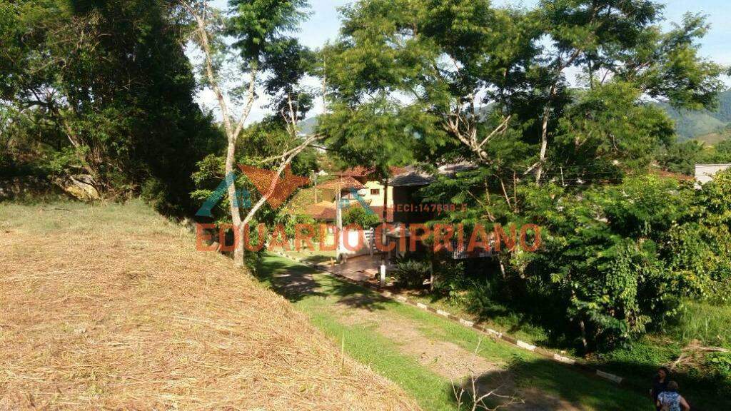 Terreno à venda no Martim de Sá: 