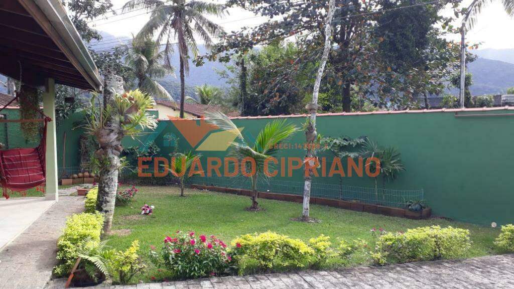 Casa à venda no Massaguaçu: jardim