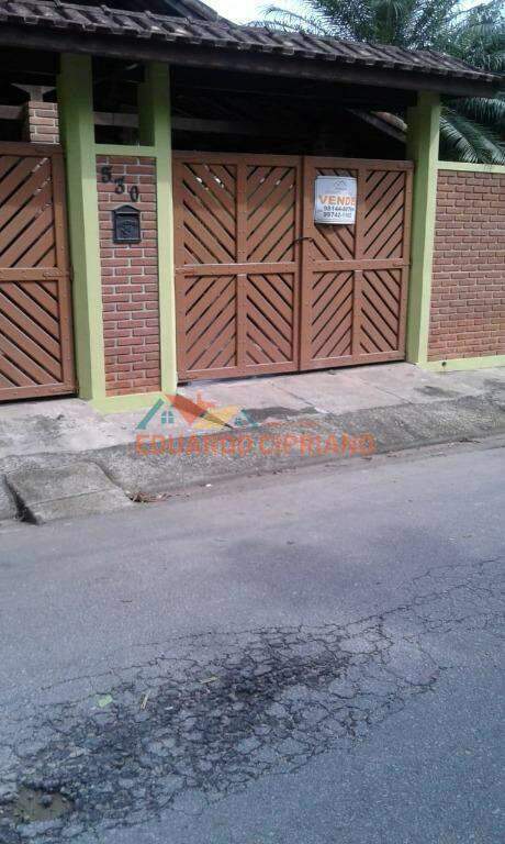 Casa à venda no Getuba: 