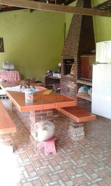 Casa à venda no Getuba: 