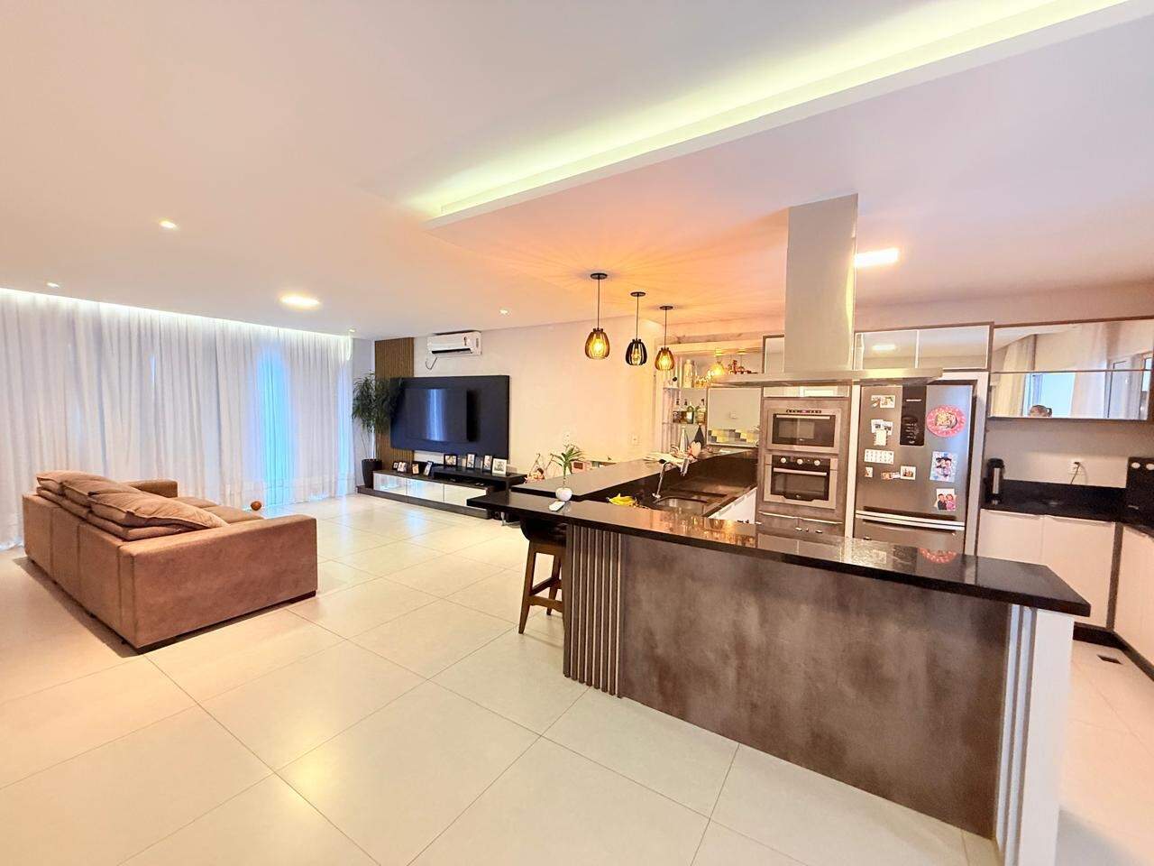 Casa à venda no Primeiro de Maio: 