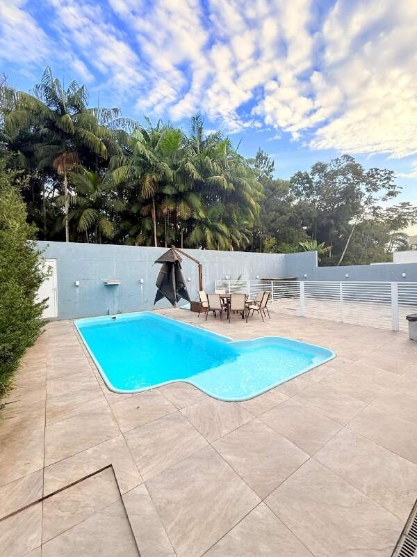 Casa à venda no Primeiro de Maio: 