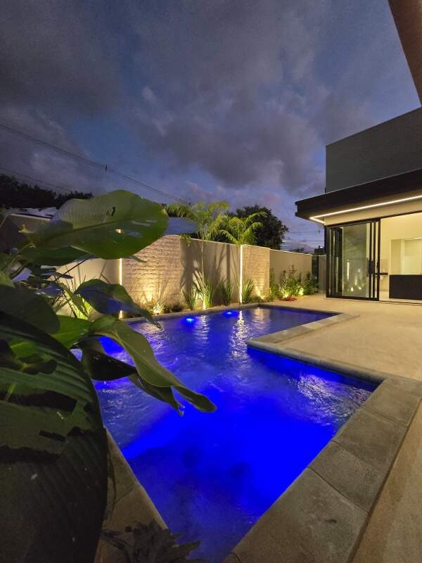 Casa à venda no Jardim Royal Boulevard do Cerrado: Quintal / Piscina