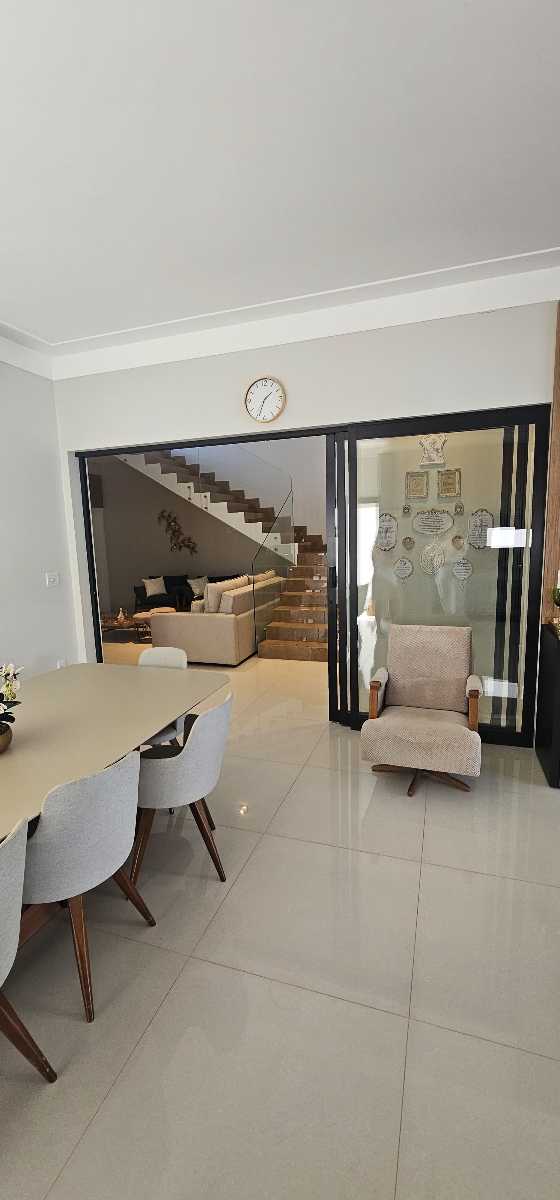 Casa à venda no Condomínio Village do Cerrado: 