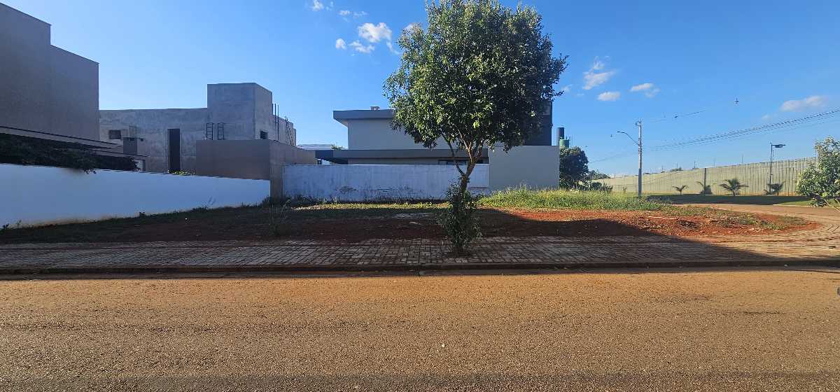 Lote em condomínio à venda no Jardim Royal Boulevard do Cerrado: 