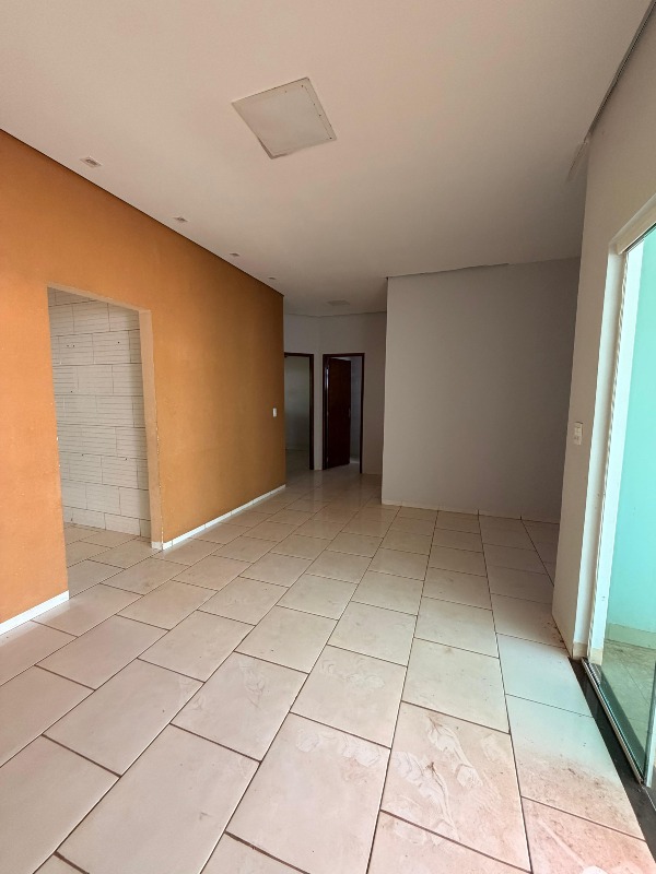 Casa à venda no Jardim Tancredo Neves: 