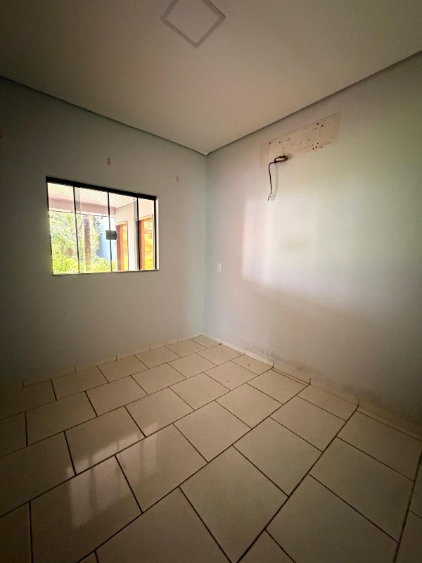 Casa à venda no Jardim Tancredo Neves: 